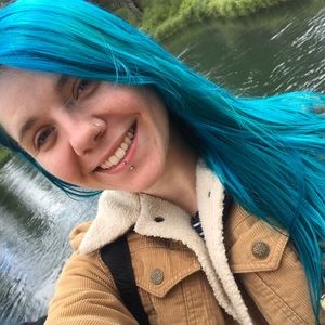 Meet your Posher, Ashley